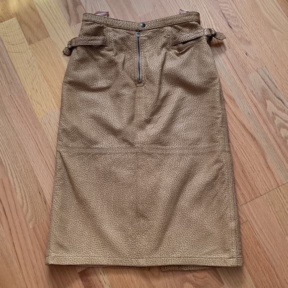 Real ‘Ostrich’ leather skirt with pockets - Picture 12 of 16